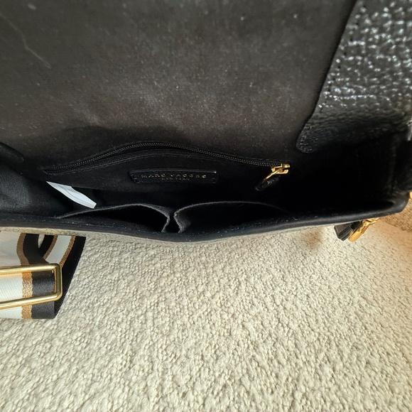 Marc Jacobs  Crossbody Leather Saddle Bag - Picture 4 of 10
